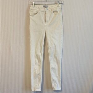 Zara White High Rise Skinny Jeans Size 6
